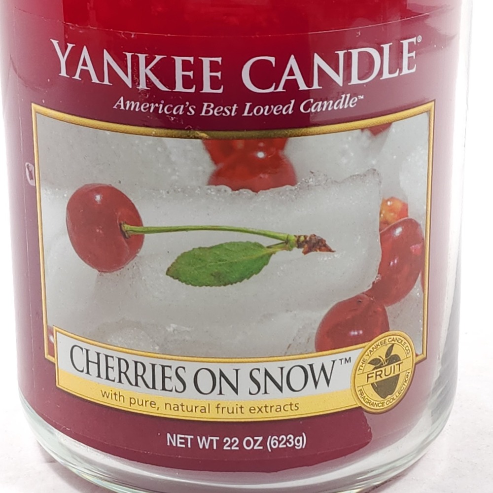 YANKEE CANDLE 22oz Cherries On Snow Nature Fruit Extracts - New - Picture 2 of 5